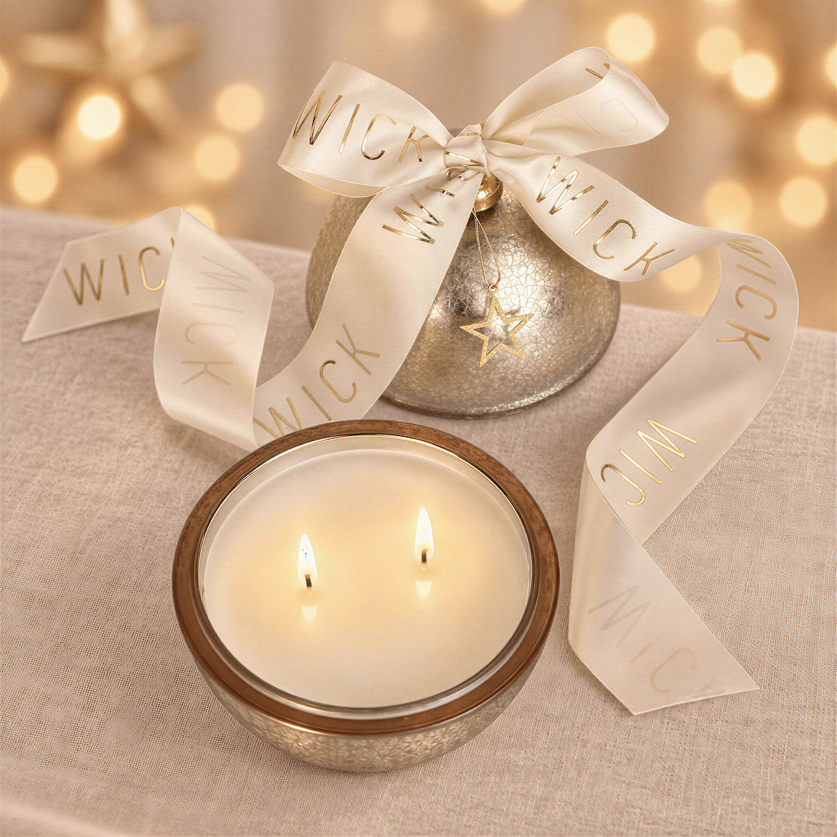 The Golden Bauble Candle | 2026 Edition